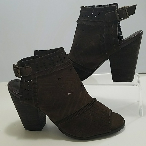 NAUGHTY MONKEY FESTIVAL OPEN TOE BOOTIES - Picture 5 of 8